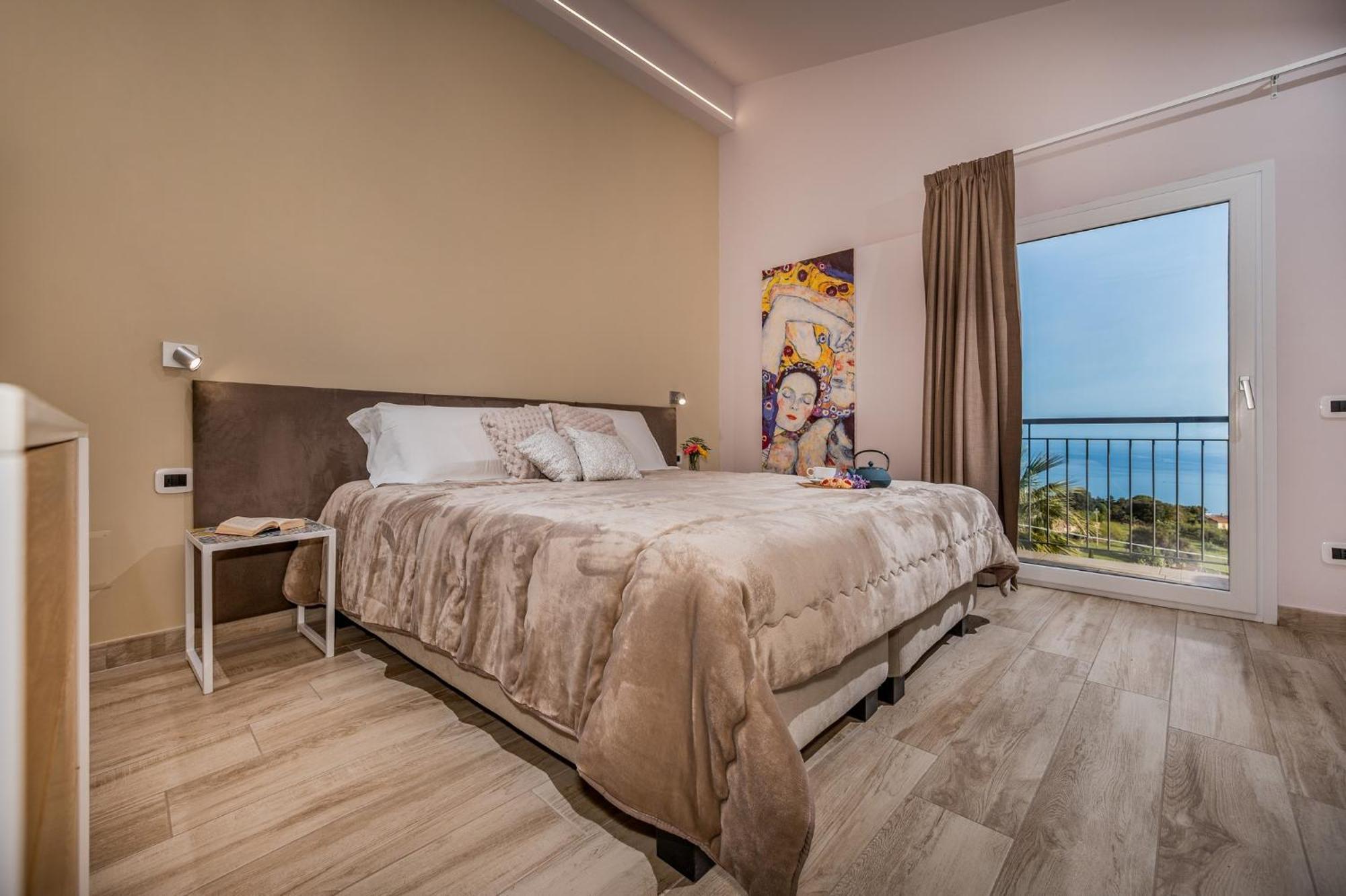 Villa Provenza 12&4, Emma Villas Cefalu Bagian luar foto